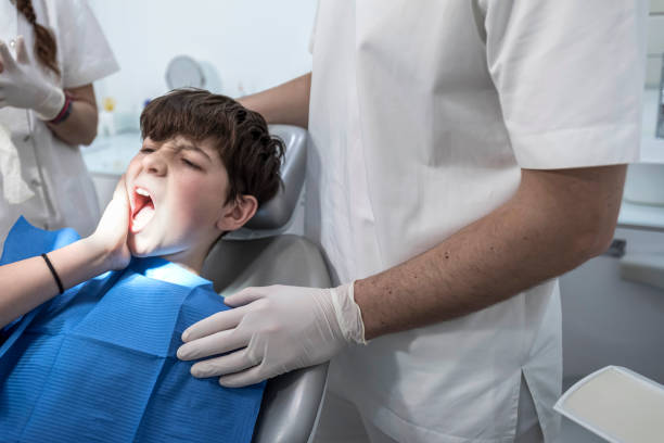 Best Emergency Tooth Extraction in Minneapolis, KS